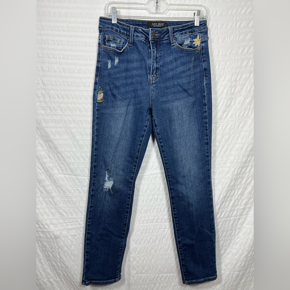Judy Blue “Boyfriend Fit” Embroidered Distressed Blue Jeans Size 7/28